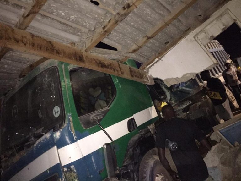 Rufisque-Est : Un camion « fou » termine sa course dans une salle de classe à l&rsquo;école Baraque