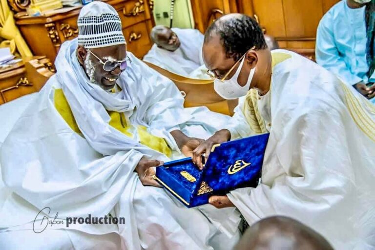 Madické Niang : « Tout un symbole qui n’aurait jamais été possible sans le pardon accordé par Cheikhoul Khadim à ses contempteurs dès sa descente du paquebot qui l’a remmené au Sénégal. »