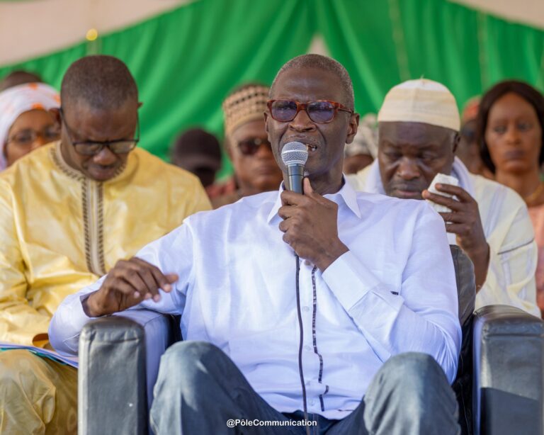 « Jakaarlo ak Sunu Maire »: Rufisque décerne un brevet de satisfecit au Dr Oumar Cissé 