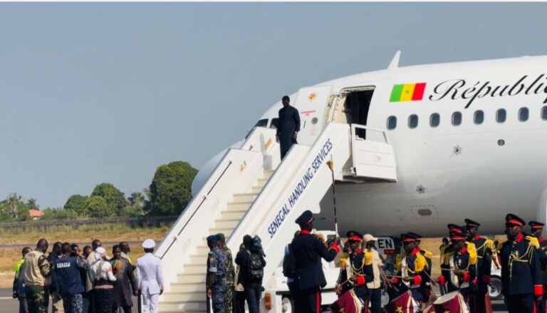 Tournée économique à Ziguinchor : Le président Bassirou Diomaye Faye débarque à l&rsquo;aéroport de Cap Skiring